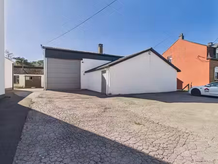 entrepôt de plus de 530m² à marche-en-famenne