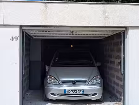 baisse de prix garage fermé à vendre le bouscat proche ravezie