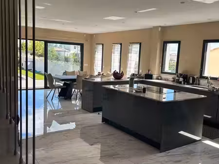 villa 180 m2 à vendre - suite parentale - piscine vente directe propriétaire sans aucun fr