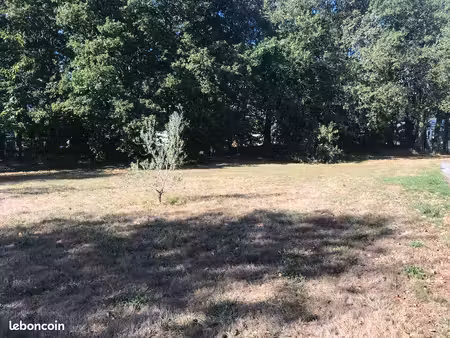 terrain de 1200 m2 en zone artisanale