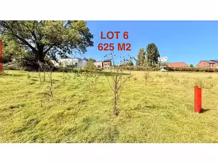 lot 6- centre  vue imprenable verte  permis d'urbanisation o