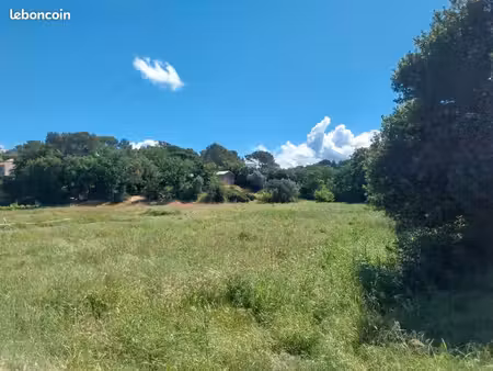 terrain 344 m² frejus
