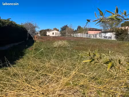terrain 600 m² launaguet