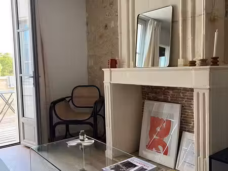 t2 meublé 49 m² — prestations haut de gamme — centre-ville de châteauneuf-sur-charente