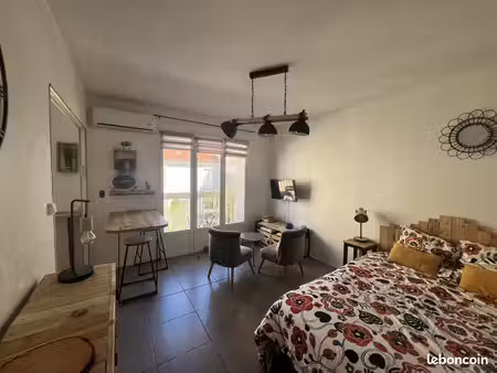 studio 1 pièce 25 m²