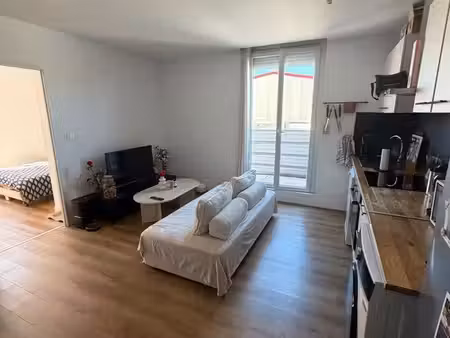 loue appartement  t2 rénové de 38m2 + grande terrasse à montauban