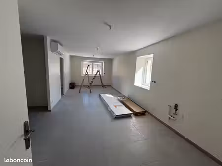 appartement t2 environ 53m²