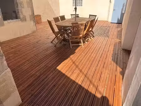 loue 3 pièces calme et meublés avec terrasse
