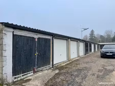 à louer garage fermé