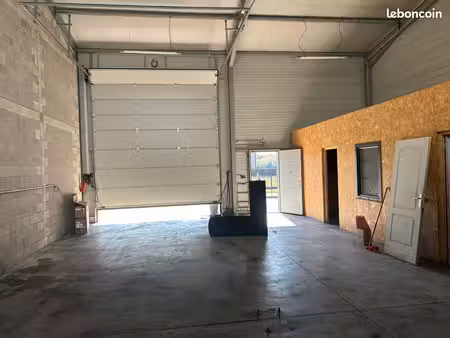 local 120m²