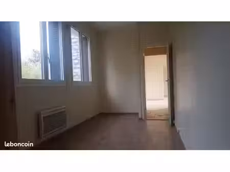 maison 5 pièces de 112 m² avec jardinet et garage