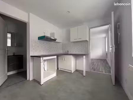 studio 1 pièce 29 m²