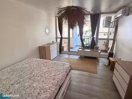 studio 1 pièce 25 m²