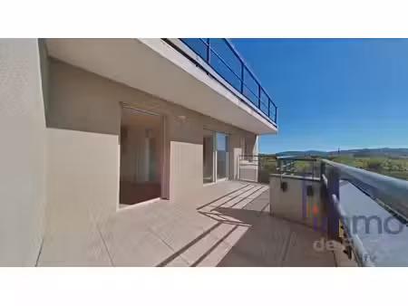 nouveauté appartement avec terrasse