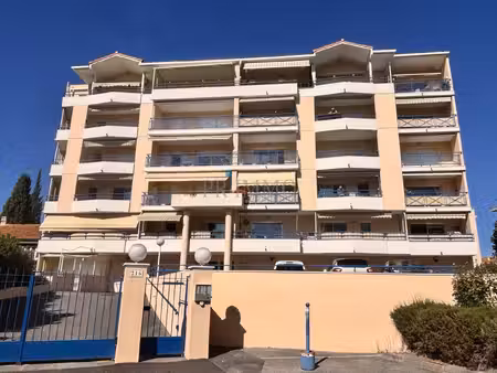 affaire a saisir studio cabine avec parking saint-raphael 8