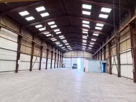 location locaux professionnels 1250 m² à gauchy (02430)  6 042 €