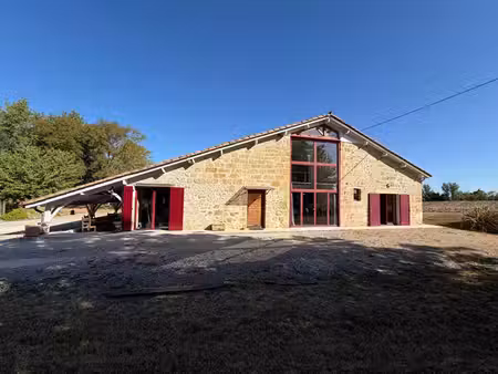 magnifique propriété en pierre de 300 m3 4 chambres sur plus de 2000 m2 de jardin