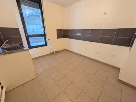 pas de frais d'agence – t1 bis avec terrasse à chartres