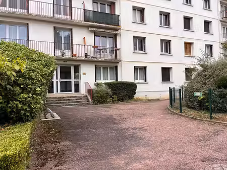 t4 dans residence securisee   parking numerote  cave et grenier