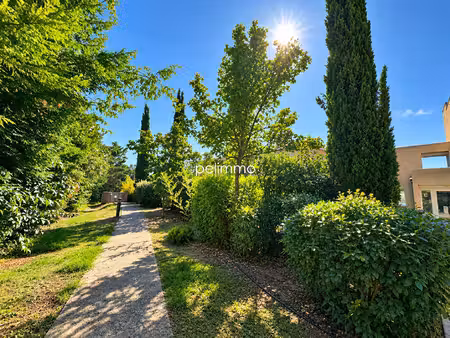 salon de provence appartement t2 avec terrasse de 56m²
