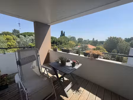 appartement t2 de 43m2 hab. - balcon - parking