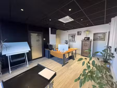 location bureau 4 pièces 62 m2 à draguignan