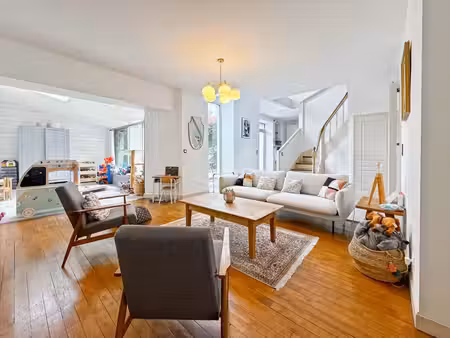 ? périgueux – maison de ville coup de cœur au style unique !