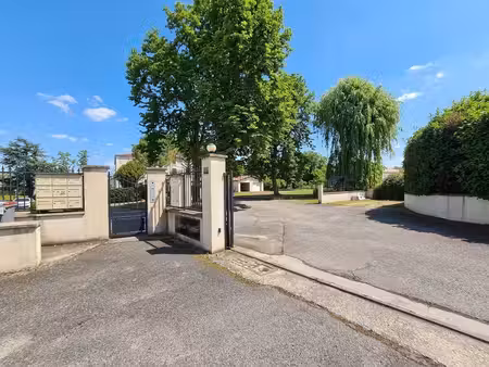 appartement t4 de 94 m² avec cave et 2 parkings – estrablin