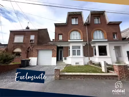 maison de caractère de 133 m² avec garage  terrain et terrasse