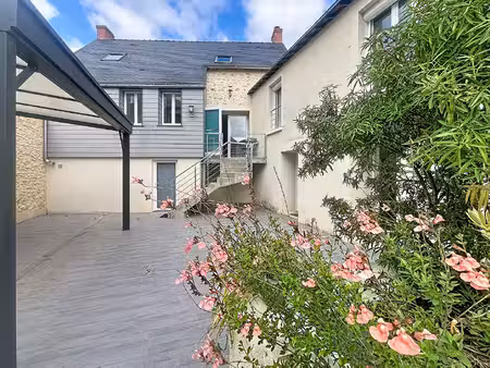 maison ancienne à vendre à thouarcé - 3 chambres - jardin clos  proche des commodités