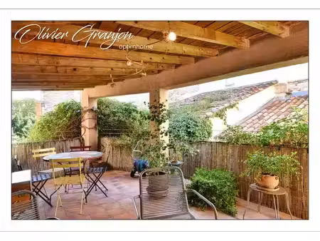 élégante maison de caractère avec terrasse au cœur du centre historique