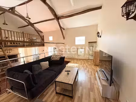 a vendre - maison de caractère possibilité 3 chambres avec jardin et dépendances - 15 min 