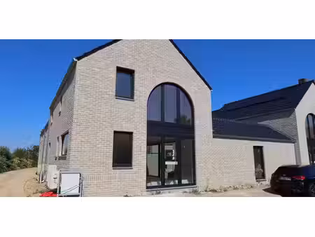 maison à louer à kinrooi pour € 1.495 avec 3 chambres à coucher