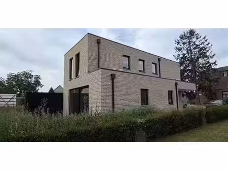 maison à louer à maaseik pour € 1.595 avec 3 chambres à coucher