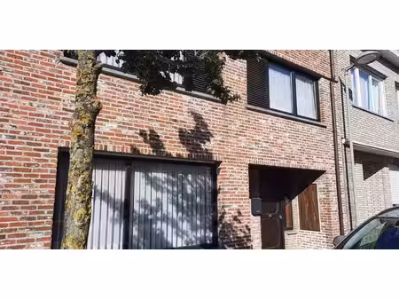 maison à louer à proven pour € 650