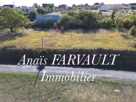 vente terrain à targé (86100) : à vendre / 954m² targé