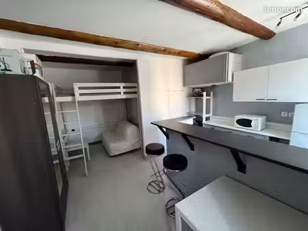 studio meublé 22 m² avec mezzanine – centre-ville d’aubignan
