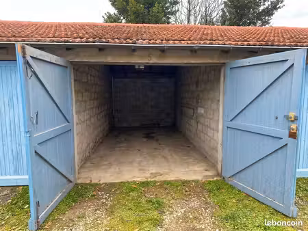 garage / box sécurisé à louer - 90 /mois - chateauvert