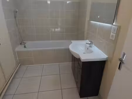 appartement f3 - 76m2 -560