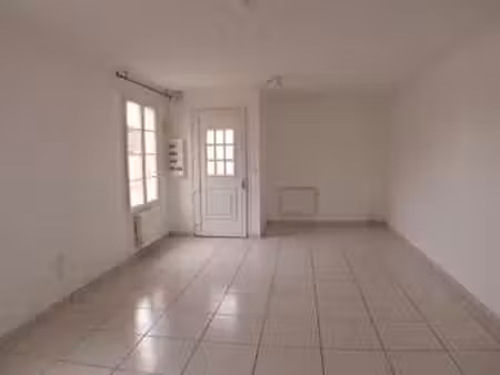 location maison à avrillé (85440) : à louer / 64m² avrillé