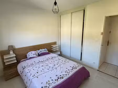 chambre meublée