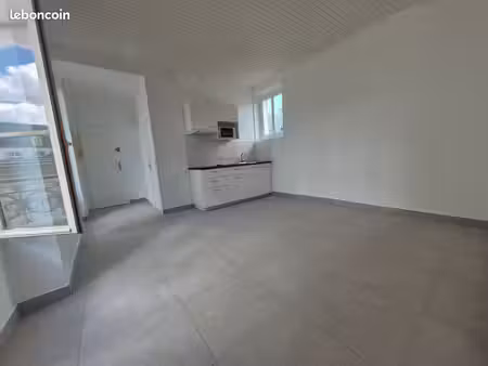 t2 bis 45 m² rénové - centre pithiviers