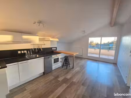appartement. 2 pièces. 2eme étage
