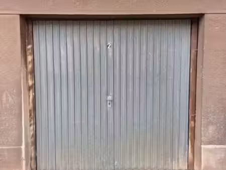 location garage / box fermé 15 m²