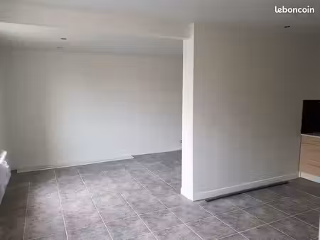 a louer maison de ville t3 mitoyenne sans jardin