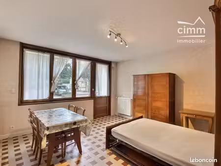 studio 1 pièce 34 m²