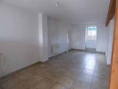 appartement t3 avec cour