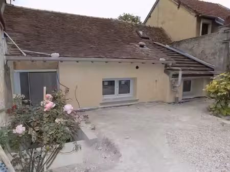 location : maison 2 pièces (45 m²) à houdan