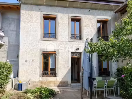 maison mitoyenne 4 chambres + 50 m² de combles aménageables