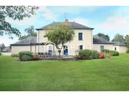 argentré-du-plessis-maison familiale 290m2